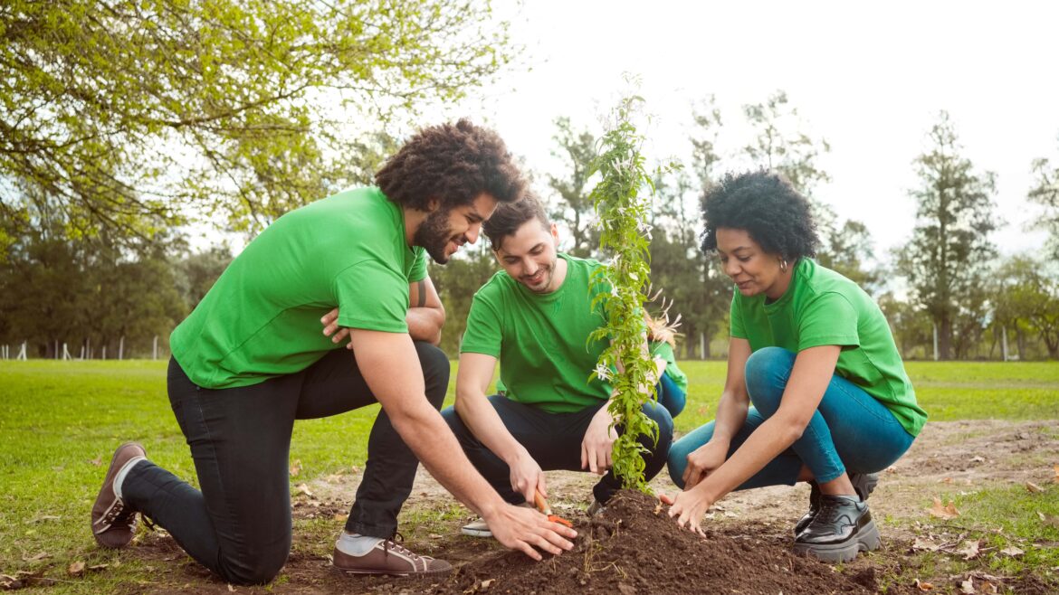 Credit Unions and Community: The Importance of Volunteering